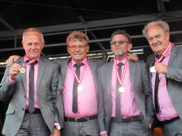 sange og dansktoppen tre små